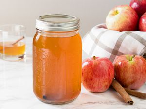 Homemade Apple Pie Moonshine