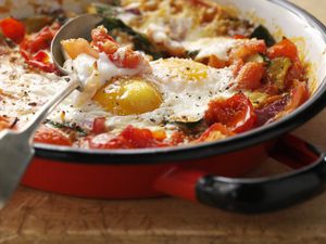 Spanish baked eggs recipe