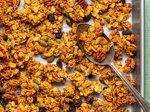 Big cluster pumpkin granola