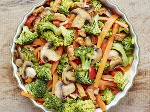 Broccoli, carrot, mushroom stir fry with tofu.