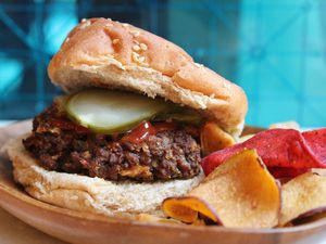 Kosher burger with chips