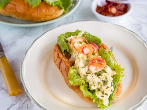 Classic Crab Roll