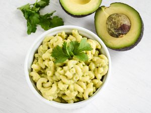 Creamy Avocado Mac and Cheese