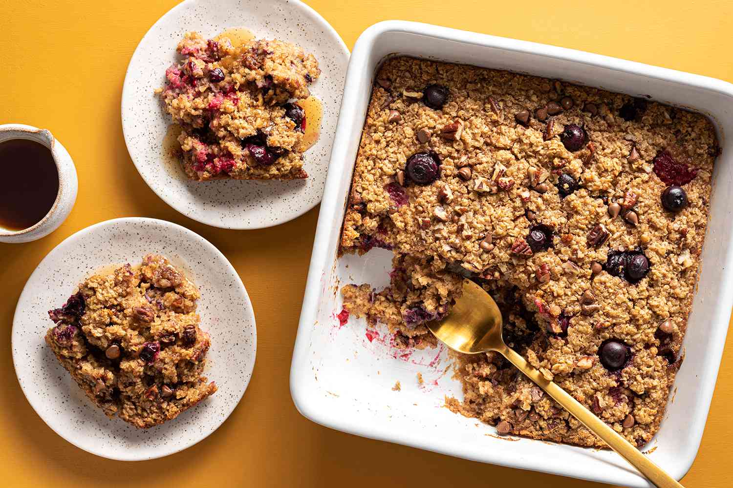 Easy Baked Oatmeal in a baking dish and on plates 