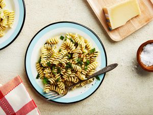 Easy cold herbed pasta salad recipe