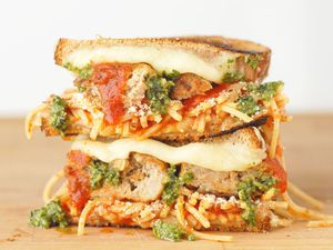 farmrich-grilled-cheese-social-2-horizontal.jpg