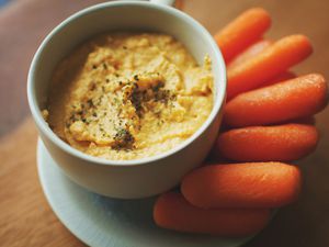 Carrots and hummus