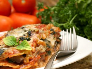 Whole Wheat Vegetarian Lasagna With Spinach, Mushrooms and Onions