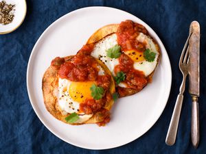 Huevos rancheros recipe