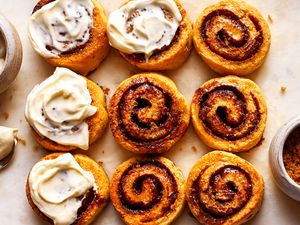 keto cinnamon rolls