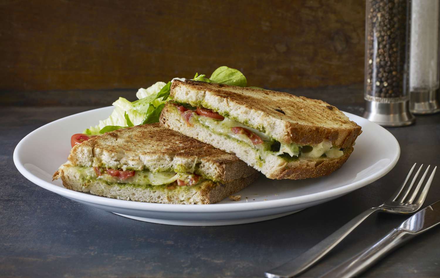 panini with tomato, pesto and mozzarella