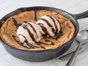 chocolate chip skillet cookie with ice cream