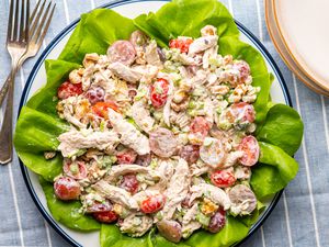 Simple chicken salad with grapes