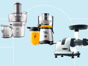 Juicers we recommend on a blue background