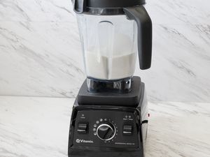 Vitamix Professional Series 750 Blender on a marble surface